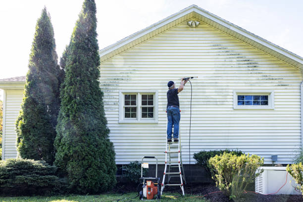 Best Deck Pressure Washing  in Akwesasne, NY